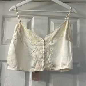 Ivory lace satin bandeau.